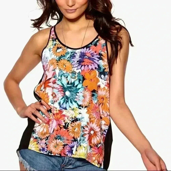✨🆕minkpink🆕✨ | Floral  high lo racerback tank top - Picture 1 of 10